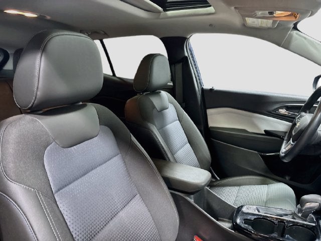 2024 Chevrolet Trax LT CLEAN CARFAX!