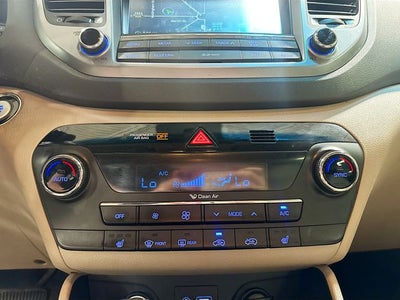2017 Hyundai Tucson SE Plus AWD!