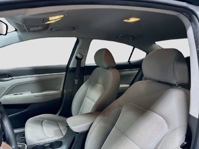 2020 Hyundai Elantra SEL W/ BLIND SPOT ALERT