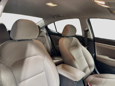 2020 Hyundai Elantra SEL W/ BLIND SPOT ALERT