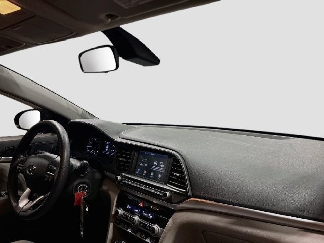2020 Hyundai Elantra SEL W/ BLIND SPOT ALERT
