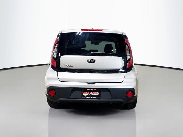 2019 Kia Soul Base W/ BACKUP CAMERA