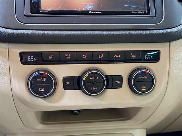 2017 Volkswagen Tiguan 2.0T SEL 4Motion + CLEAN CARFAX