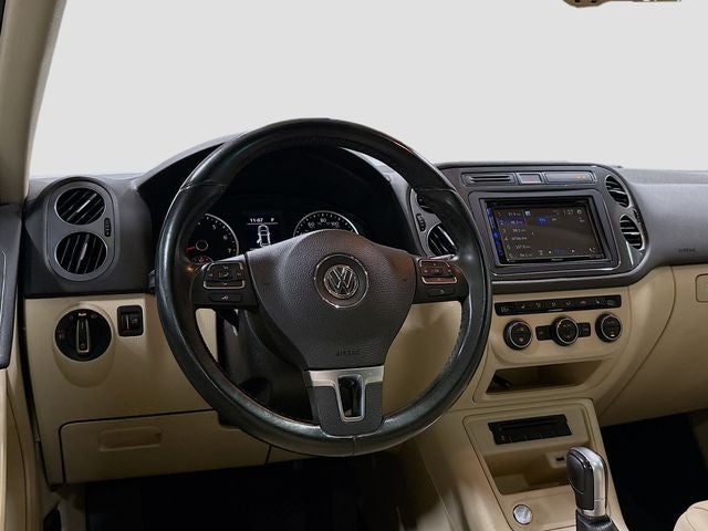 2017 Volkswagen Tiguan 2.0T SEL 4Motion + CLEAN CARFAX