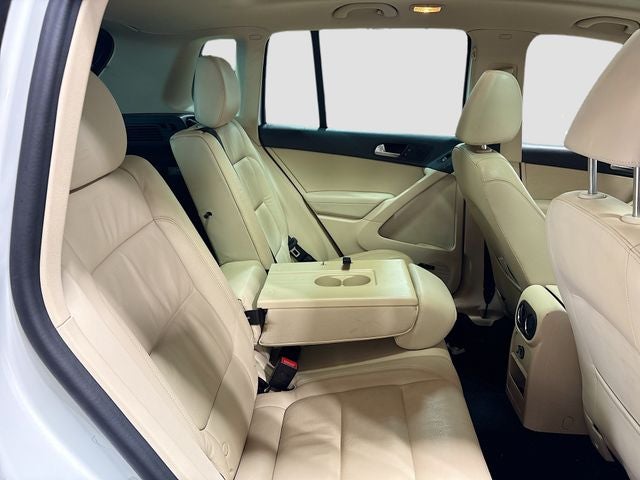 2017 Volkswagen Tiguan 2.0T SEL 4Motion + CLEAN CARFAX