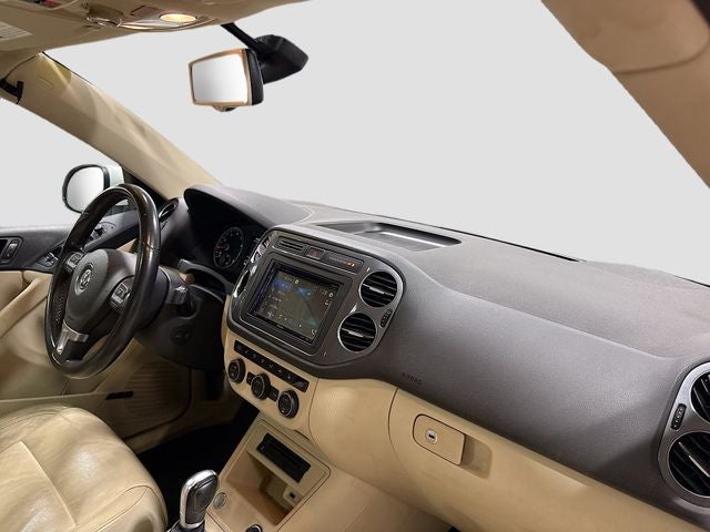2017 Volkswagen Tiguan 2.0T SEL 4Motion + CLEAN CARFAX