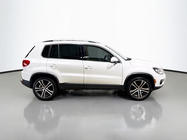 2017 Volkswagen Tiguan 2.0T SEL 4Motion + CLEAN CARFAX