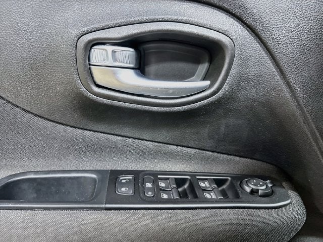 2018 Jeep Renegade Latitude CLEAN CARFAX!